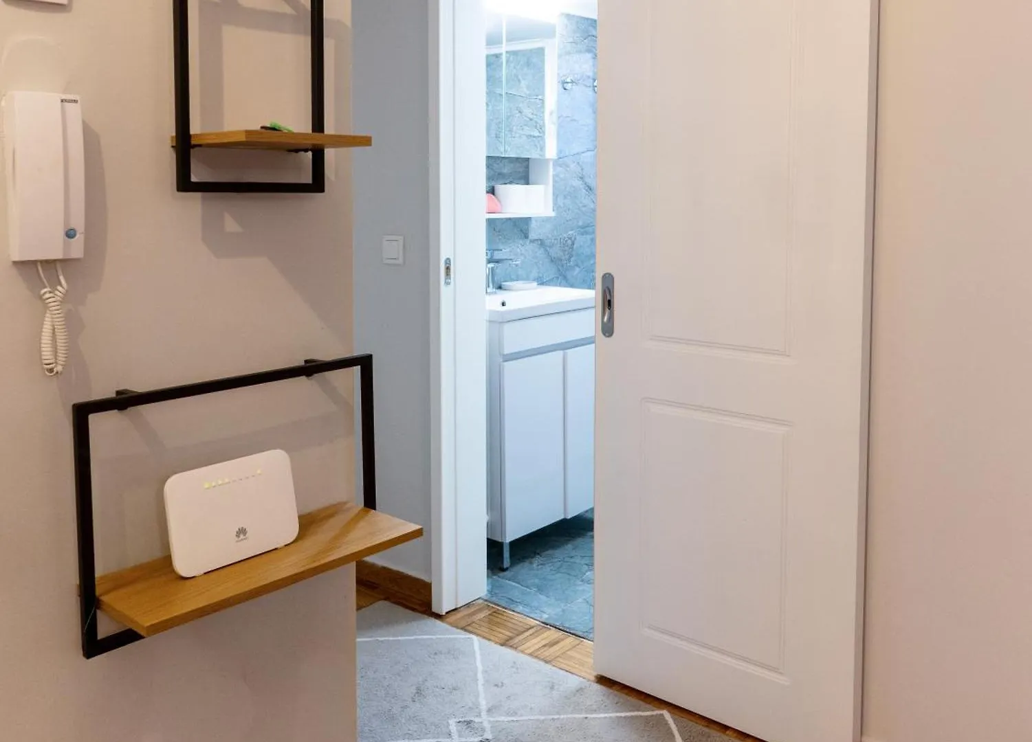 Prime Location - 2 Bd Boutique Apartment Salonicco 0*,  Grecia